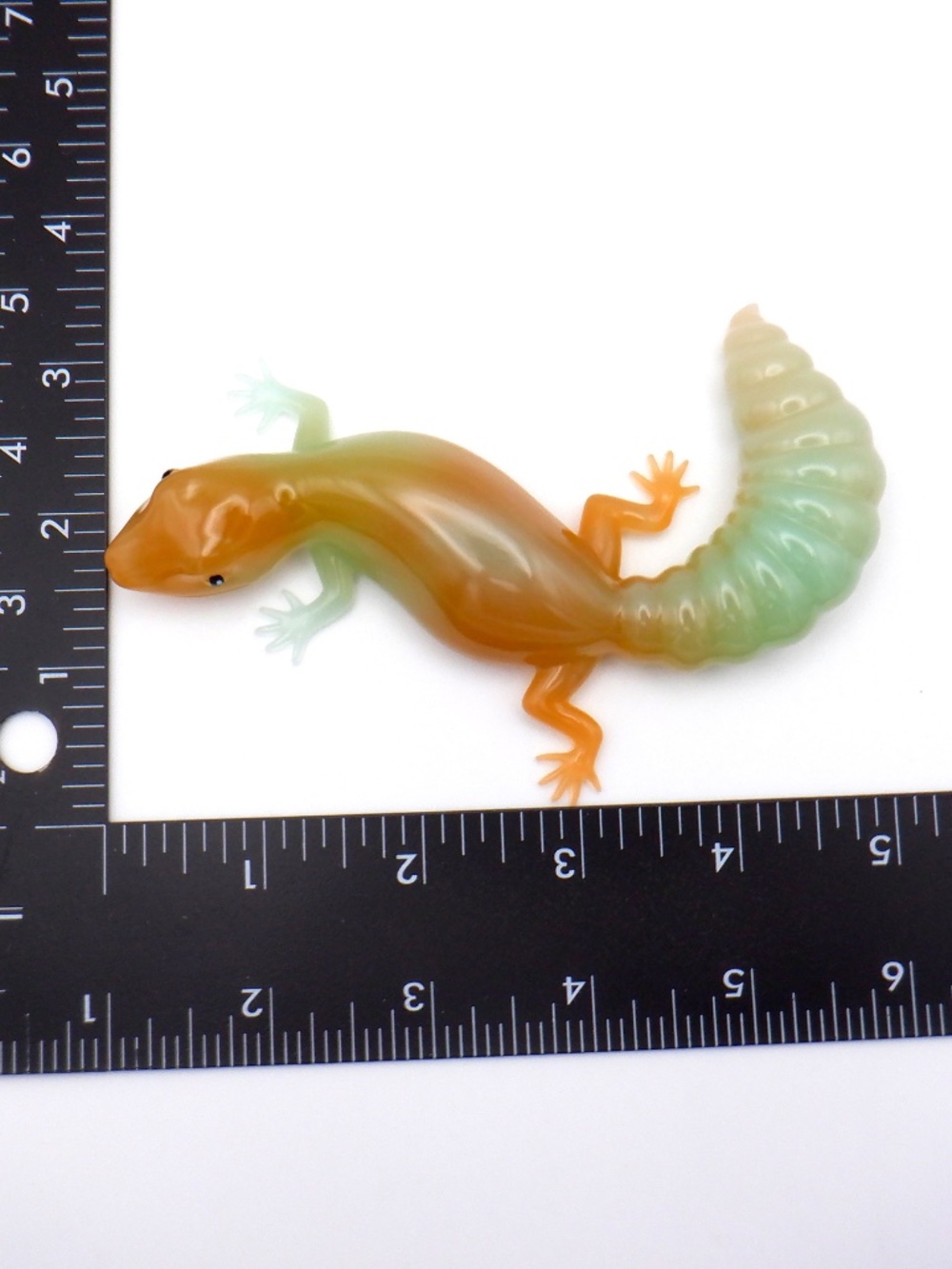 Handmade Resin Lizard - Picture 6 of 6